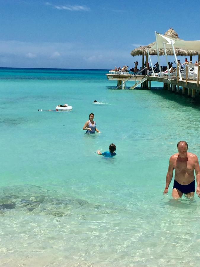 شقة 2Br Beach Apt @Cadaquescaribe باياهيبي المظهر الخارجي الصورة